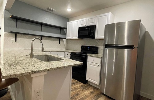 Southside Casa | Charming 2-bedroom house south of downtown San Antonio