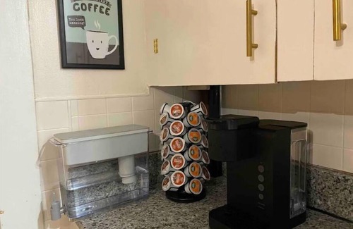 Somersworth Apartamento | Charming 2 bedroom apt in downtown Somersworth. Close to highway and major shops