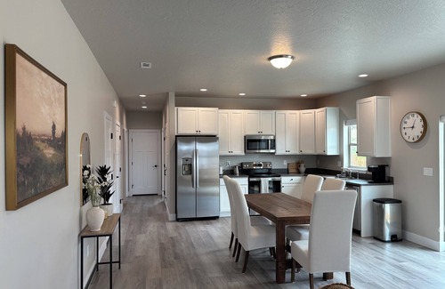 Stevensville Casa | Charming 2-bedroom house in Stevensville with AC, WiFi