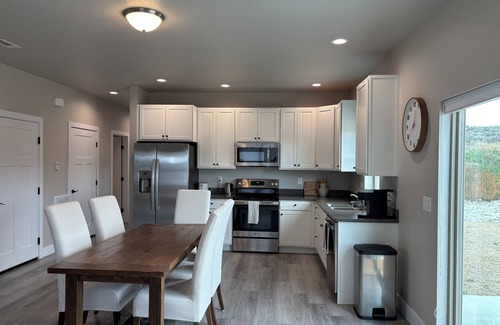 Stevensville Casa | Charming 2-bedroom house in Stevensville with AC, WiFi