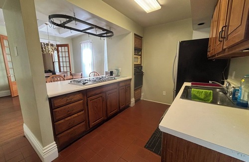 Terre Haute Apartamento | Charming 2-bedroom 1st Floor apartment in lovely Terre Haute with WiFi, AC