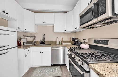 Westminster Apartamento | Charming 2-bedroom studio in Westminster with AC, WiFi. Enjoy your stay!