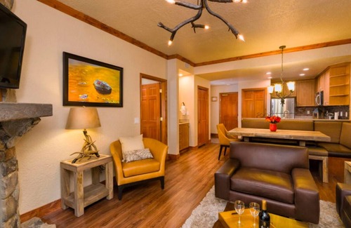 Park City Villa | Charming 2-bedroom villa in fabulous Park City with fitness room, WiFi