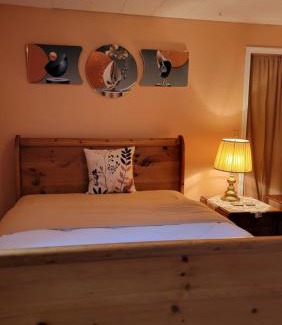 Kamloops Apartamento | Charming - 2 bedrooms suite, 1 full bath & family room