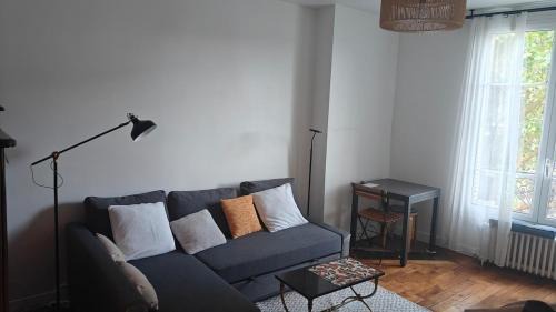 Chaville Apartamento | Charming 2-room refurbished apartment