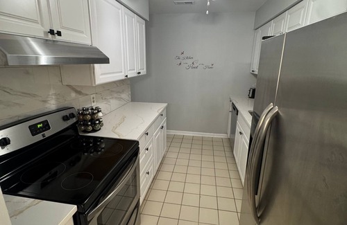 Mount Laurel Casa | Charming 2-bedroom townhome with AC, WiFi in Pleasant Mount Laurel Township