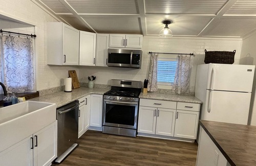 Leesville Casa | Charming 2bed/1bath minutes from Fort Polk with large yard