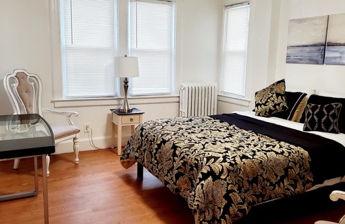 Cove - East Side - Shippan Condominio | Charming 2bed, 2 baths apt 5min from the beach!