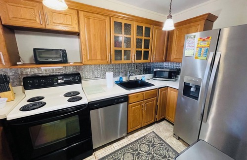 Elkins Park Apartamento | Charming 2BR 2B in Elkins Park
