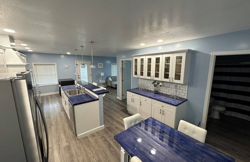 Fulton Apartamento | Charming 2BR/2BA Downtown Fulton – Stylish Balcony & Modern Southern Vibes
