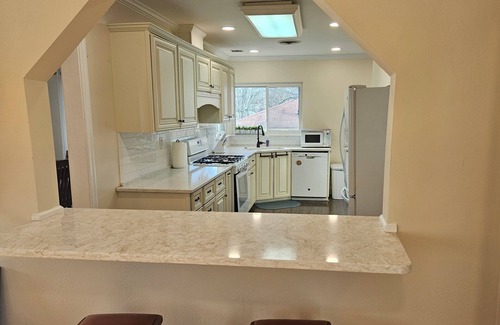 Red Bank Casa | Charming 2BR/2BA Home/Unit in Walkable Neighborhood, 10 Mins from Downtown Chatt