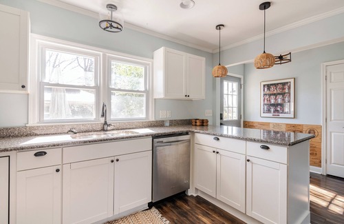 South Belmont Casa | Charming 2BR, 2BA home in Belmont, steps from Stowe Manor and Downtown!