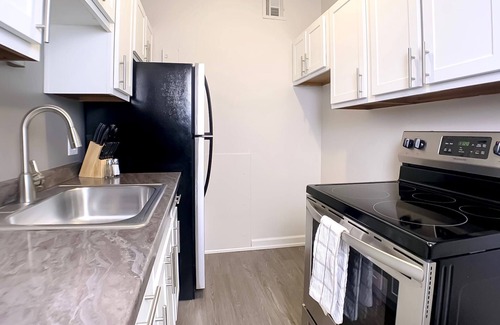 Grand Rapids Apartamento | Manopla | Heritage Hill | Elegant 2 BR