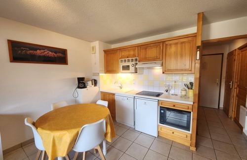 Samoens Apartamento | Apartamento de 3 Piezas con Vistas a las Montañas en el Centro de Samoëns