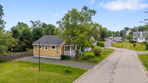 Antigonish Casa | Charming 2BR Bungalow in the Heart of Antigonish