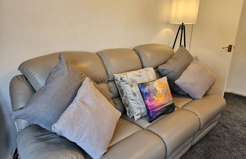 Chester Casa | Charming 2BR Bungalow Near Chester City Centre