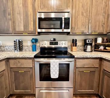 Medford Casa | Charming 2br Cottage Near Freeway-cul-de-sac