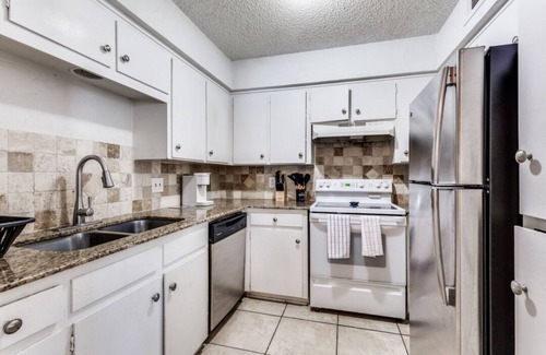 Fort Worth Casa | Charming 2BR Duplex | Mins to DT