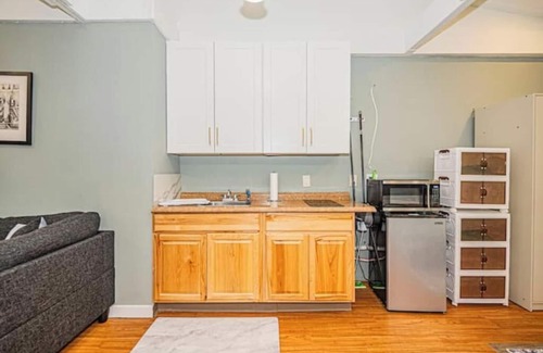 Brookland Casa | Charming 2BR Hideaway & comfortable Stay in NE DC!