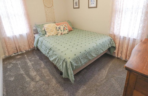Wausau Casa | Charming 2BR Home Mins from Rib Mt & Hospital/Pet friendly