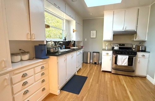 Fair Oaks Casa | Charming 2BR house/Near Stanford/Meta