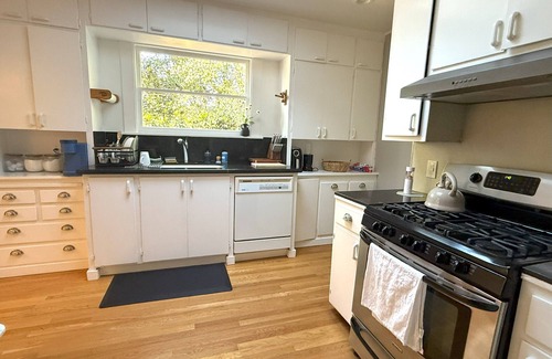 Fair Oaks Casa | Charming 2BR house/Near Stanford/Meta