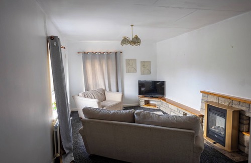 Carlisle Casa | Charming 2BR Maisonette in Carlisle Center with Spacious Parking
