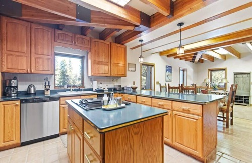 Breckenridge Casa | Charming 2BR Mountain Getaway - Near Hiking Trails