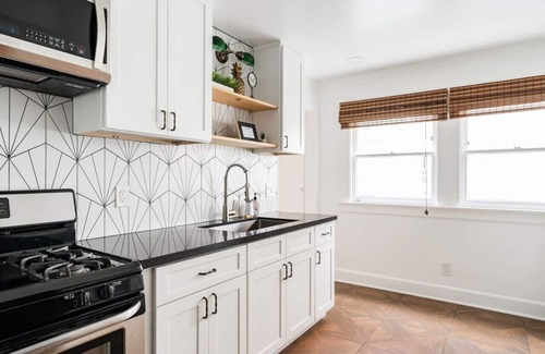 University Heights Apartamento | Nueva encantador Hillcrest 2-BR, cerca de todo!