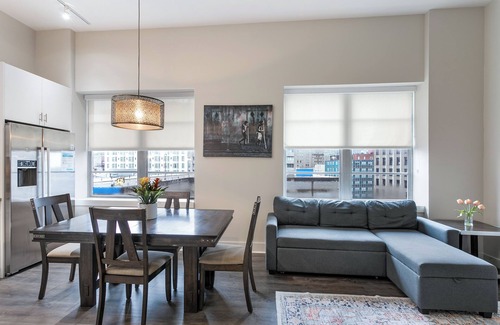Central Business District Apartamento | Charming 2BR Retreat Steps from the French Quarter