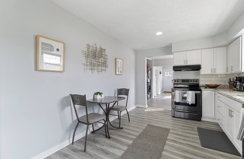 Lansing Casa | Charming 2BR South Lansing Retreat Close to MSU & Downtown