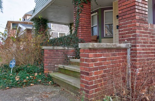Cleveland Apartamento | Charming 2BR 1 bath in the heart of CLE Heights