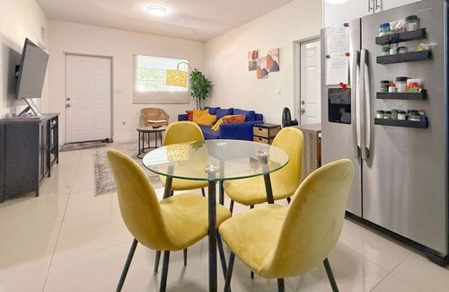 Liberty City Casa | Charming 2BR w/ Housemate