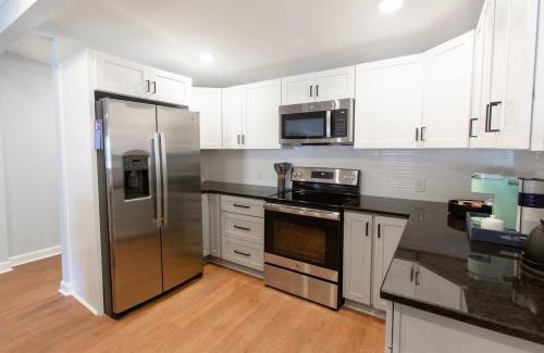 Wilmington Historic District Casa | Charming 2BR Wilmington Bungalow Close to Beaches