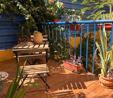 Praia Apartamento | Charming 2BR with Refreshing Ocean View