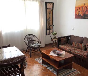 Praia Apartamento | Charming 2BR with Refreshing Ocean View