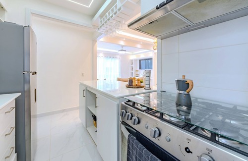 Prado Oriental Condominio | Charming 3-Bedroom Condo with AC in Santo Domingo Este