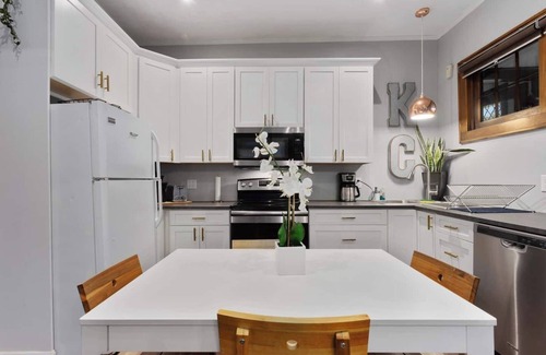 Southmoreland Condominio | Charming 3 Bd Condo In The Heart of KC! 09