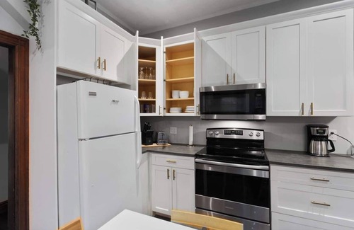Southmoreland Condominio | Charming 3 Bd Condo In The Heart of KC! 09