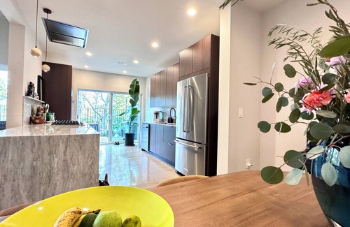Thousand Oaks Casa | Charming 3-bdrm house, with gorgeous deck in Westlake Village