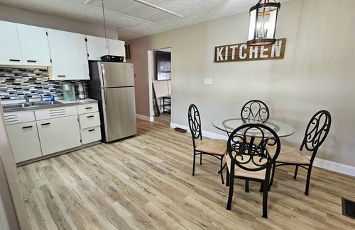 Brownsburg Casa | Charming 3-Bdrm Home in Brownsburg with Game Room, Yard & Fast WiFi DOG friendly