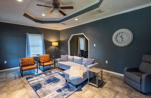 Fondren Apartamento | Charming 3 BDRM Unit with ~ Free Parking ~ Wifi