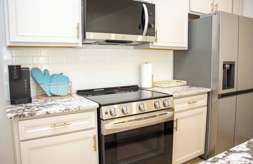 Youngsville Casa | Charming 3-bed 2-bath 1 story townhome 1 mi from Sports Complex in Youngsville
