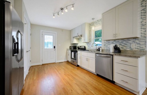 Downtown Casa | Charming 3-Bed Bungalow with Fenced-in Yard