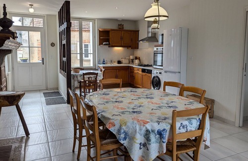 Mareau-aux-Pres Cabaña | Casa rural con jardín cerca del centro de Mareau, ideal para familias y amigos