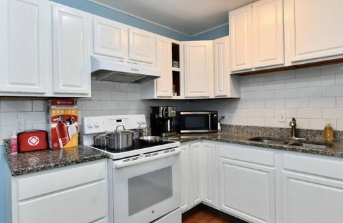 Lawrence Casa | Charming 3-bed Retreat Near Downtown Indianapolis