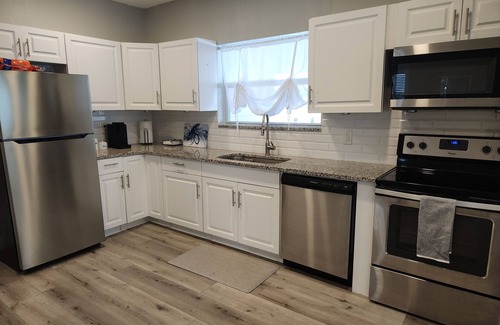 Historic District Casa | Charming 3-bedroom house in New Smyrna Beach with WiFi, AC and all amenities.