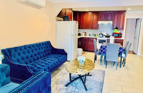 Bassett Casa | Charming 3-bedroom house with AC in Avocado Heights