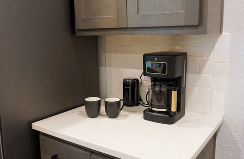 Wellborn Casa | Charming 3-bedroom house in welcoming College Station with WiFi, AC