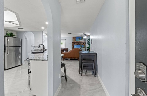 Port Richey Casa | Charming 3-bedroom house with AC, WiFi in amazing New Port Richey